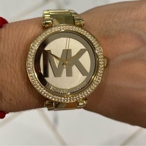 Michael Kors Watch Gold  ⭐️
